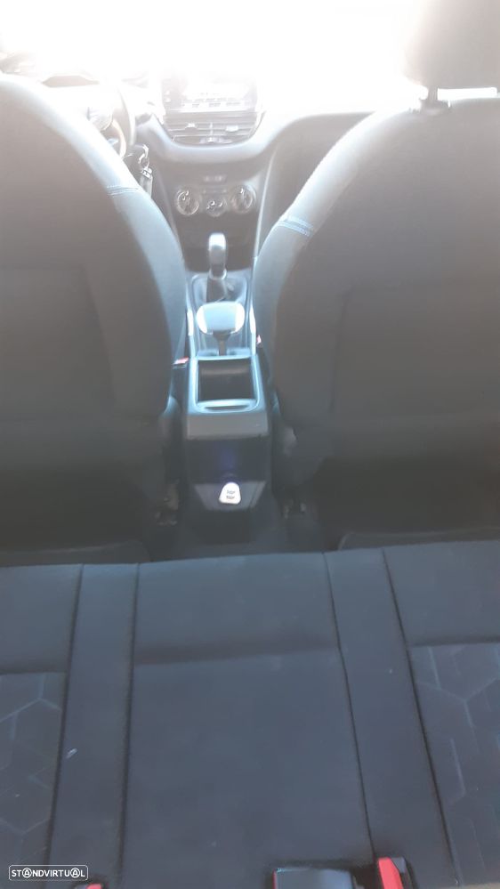 Peugeot 2008 1.2 PureTech Style - 17
