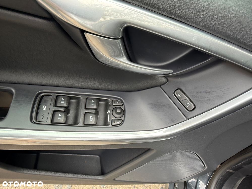 Volvo XC 60 D3 Drive-E Summum - 27
