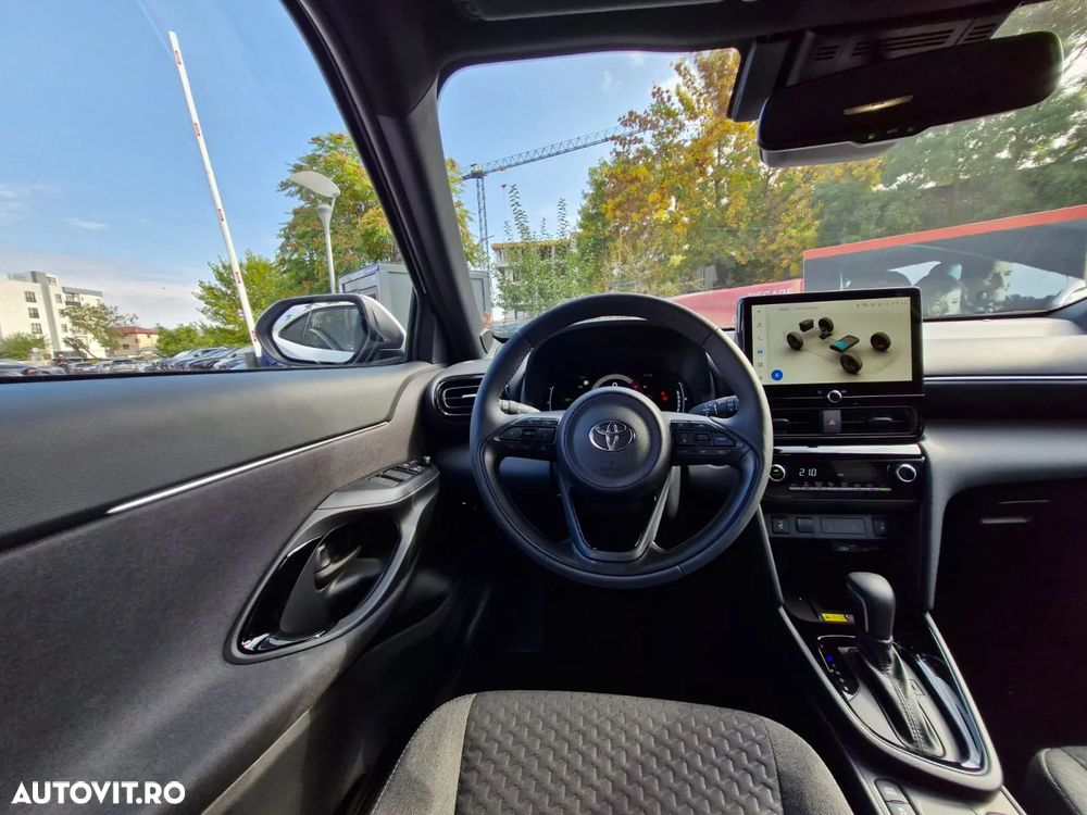 Toyota Yaris Cross 1.5 VVT-i HSD 4x2 Dynamic - 17