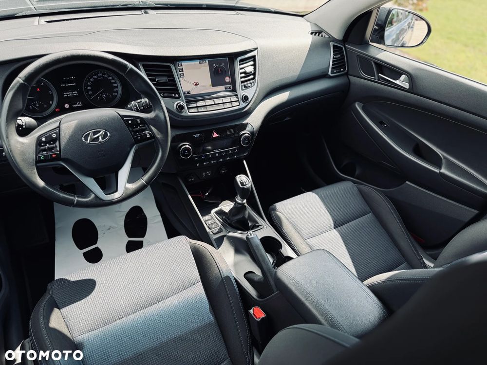 Hyundai Tucson blue 1.7 CRDi 2WD Style - 23