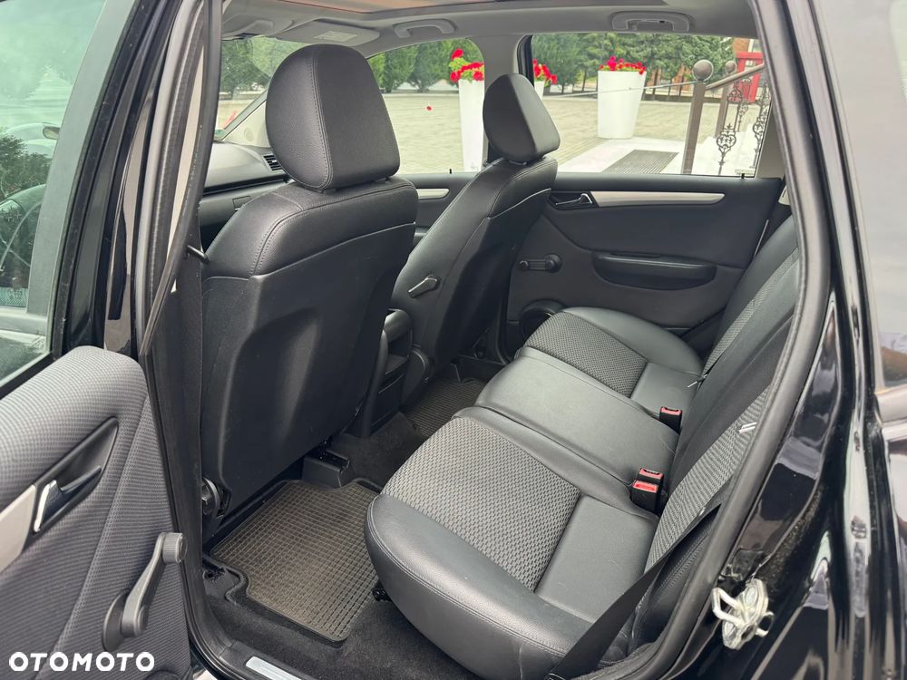 Mercedes-Benz Klasa A 150 BlueEFFICIENCY Avantgarde - 13