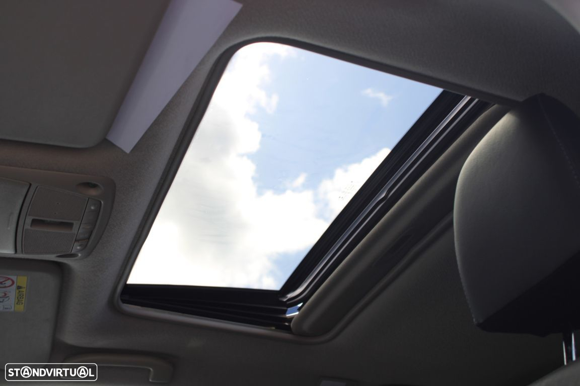 Nissan Navara 2.3 dCi CD 4WD N-Connecta Nav - 20