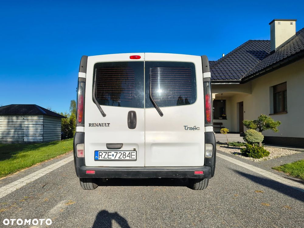 Renault Trafic - 11