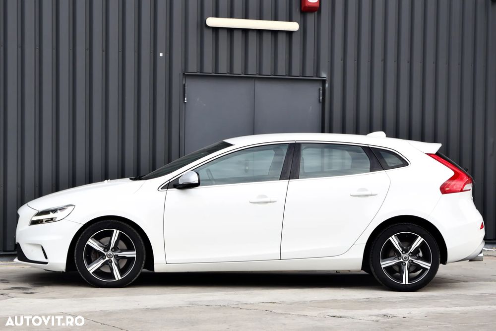 Volvo V40 D3 Geartronic RDesign - 17