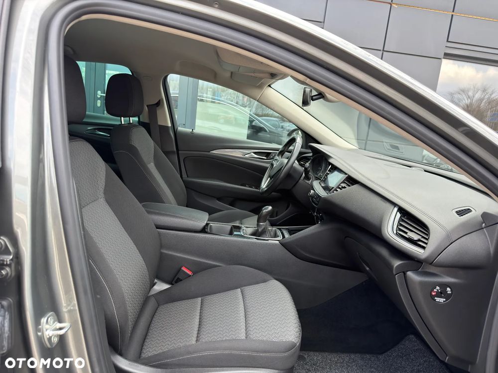 Opel Insignia 1.5 T Exclusive S&S - 25