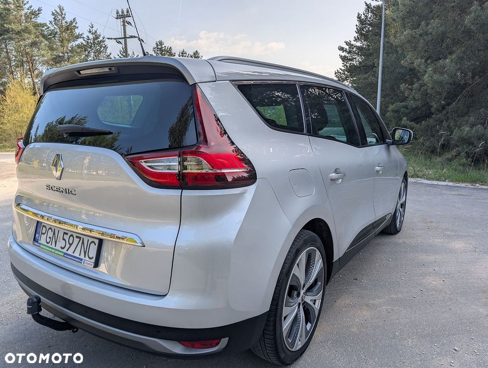 Renault Grand Scenic - 12