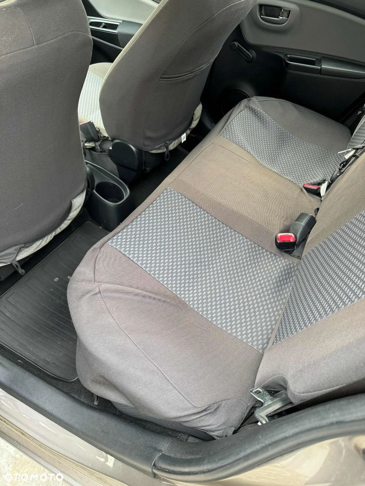 Toyota Yaris 1.0 Active EU6 - 7