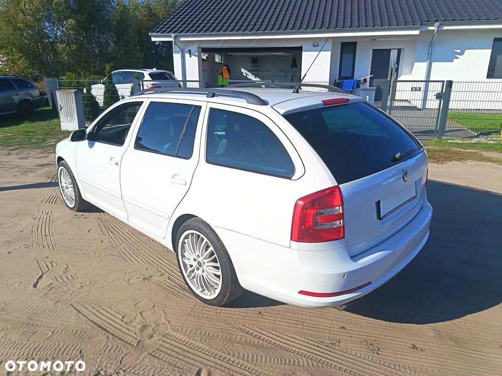 Skoda Octavia 2.0 TFSI RS - 3