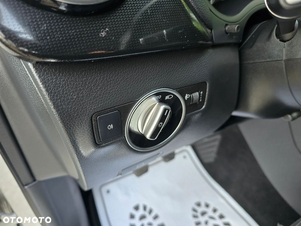 Mercedes-Benz Klasa B 180 (BlueEFFICIENCY) - 30