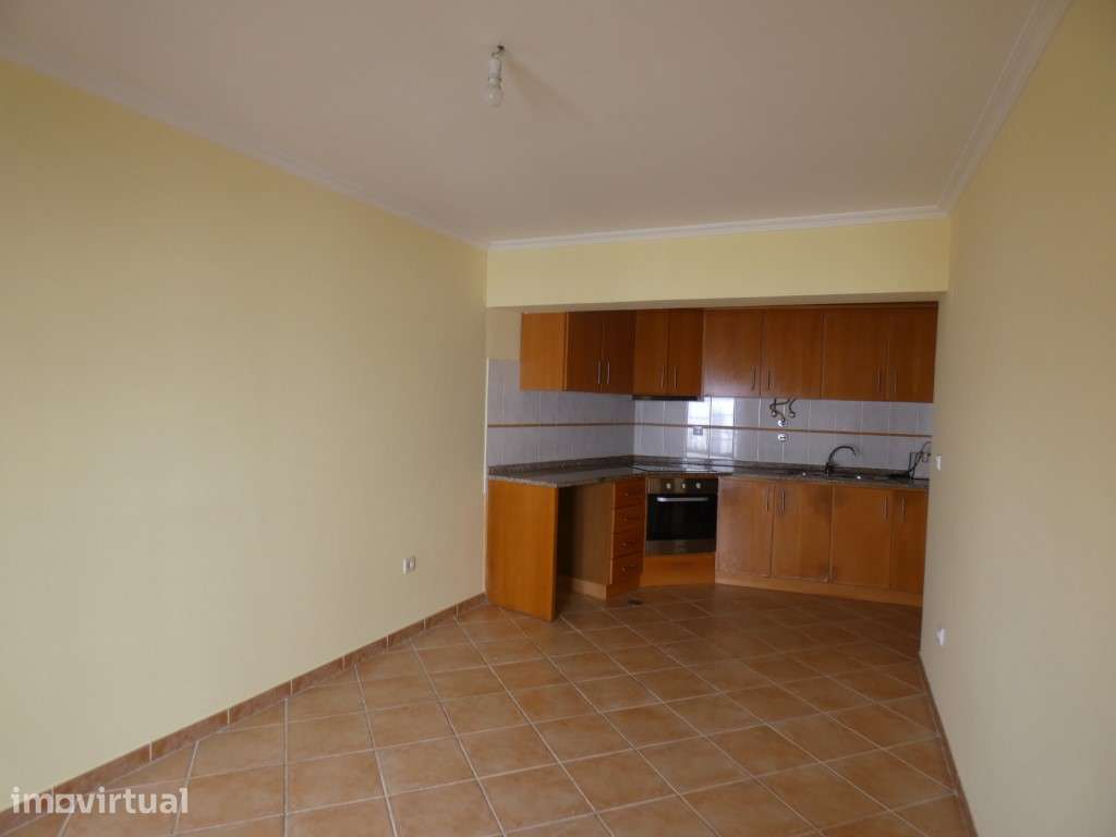 Apartamento 3 Assoalhadas Centro do Fundão 1º Andar - Grande imagem: 2/14
