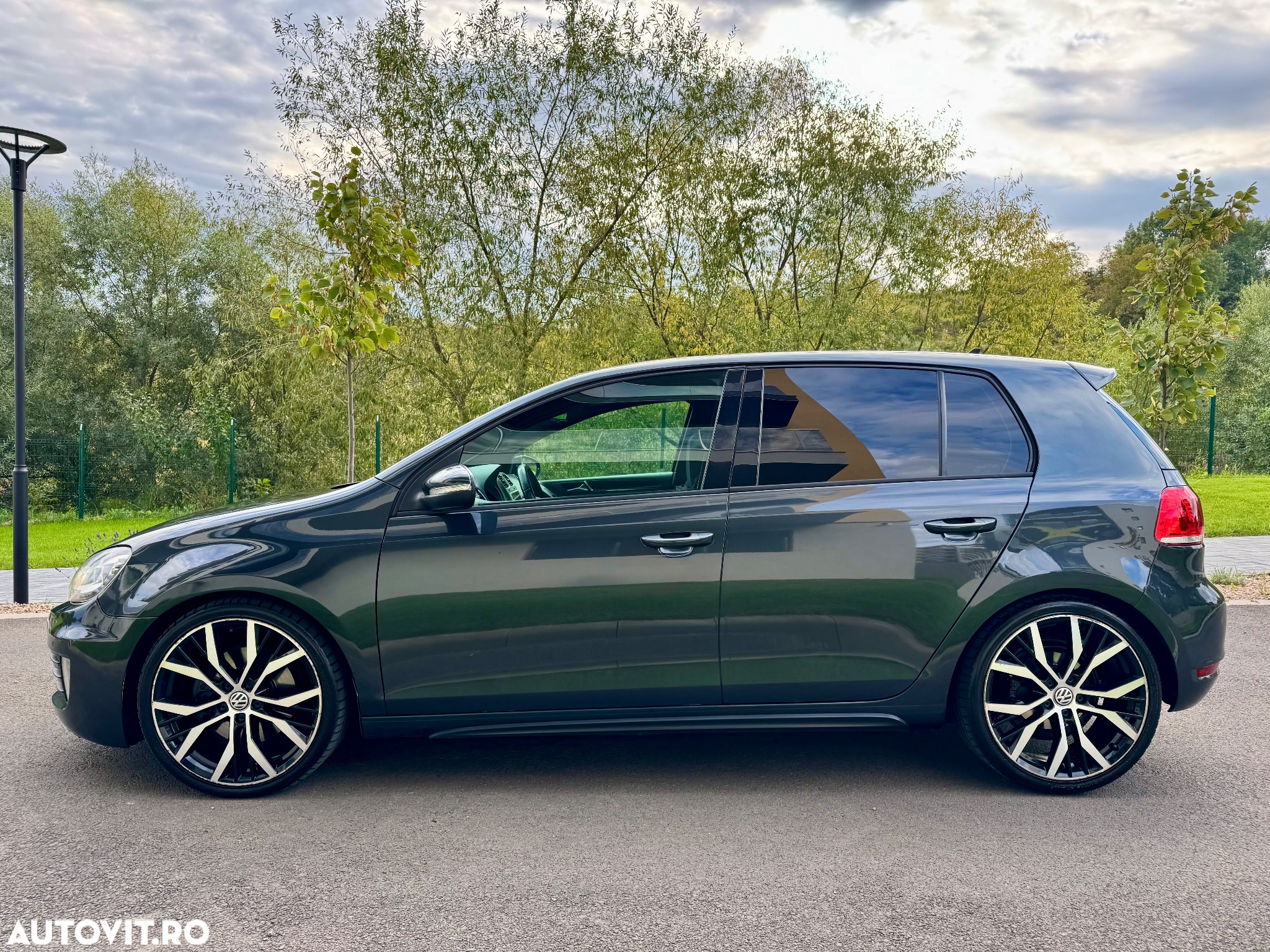 Volkswagen Golf 2.0 DPF GTD - 4