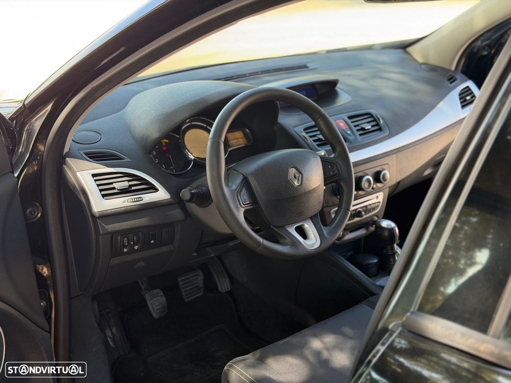 Renault Mégane 1.5 dCi Dynamique - 14