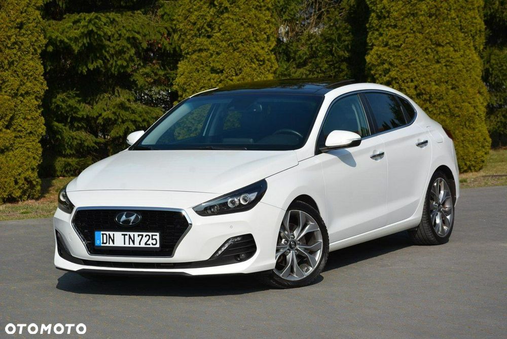 Hyundai i30 1.4 T-GDI Premiere Luxury - 2