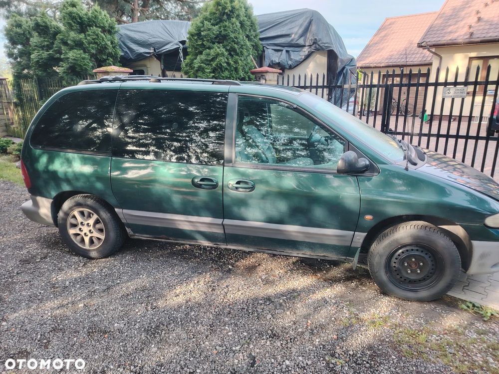 Chrysler Voyager LX 3.3L - 2