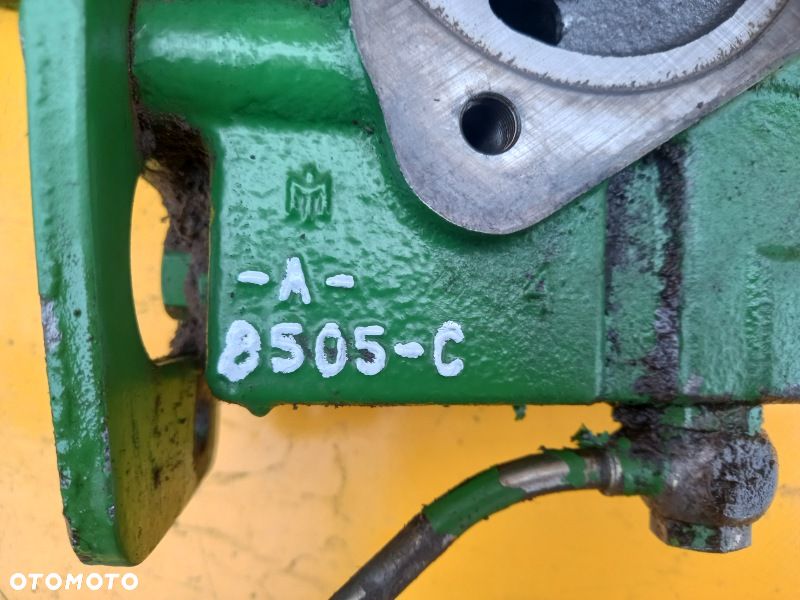 Blok zawór priorytetowy pierwszeństwa John Deere 6910 - 2