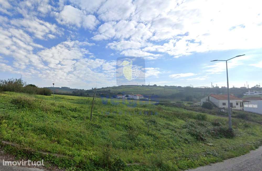 Terreno com 800m², situado em Lourinhã,  viabilidade p/ construção de - Grande imagem: 3/20