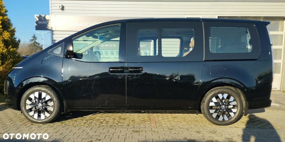 Hyundai Staria 1.6 T-GDI HEV Luxury - 24