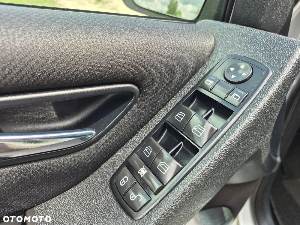 Mercedes-Benz Klasa B 180 BlueEFFICIENCY SPORT EDITION - 19