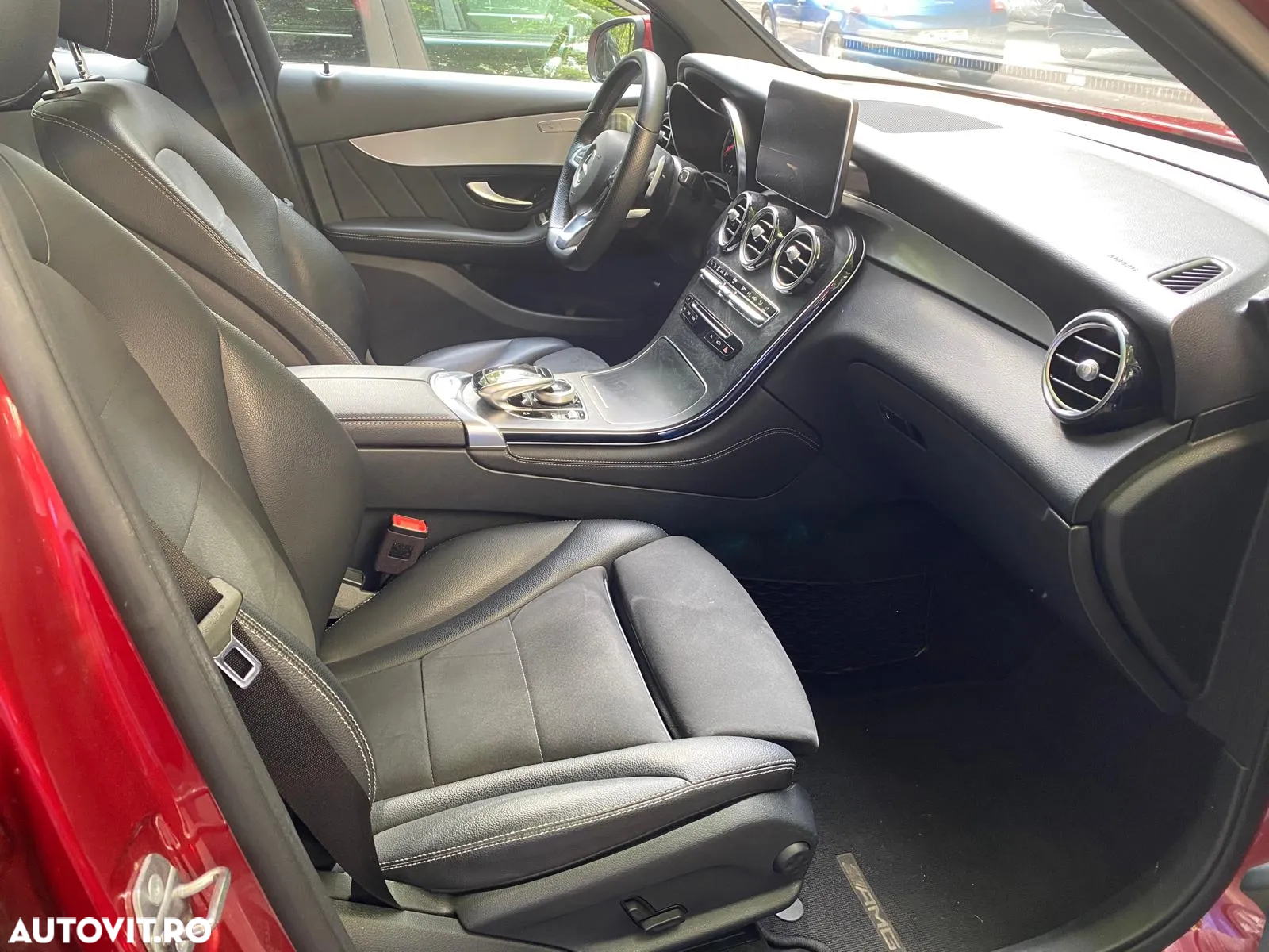 Mercedes-Benz GLC 250 4MATIC - 9