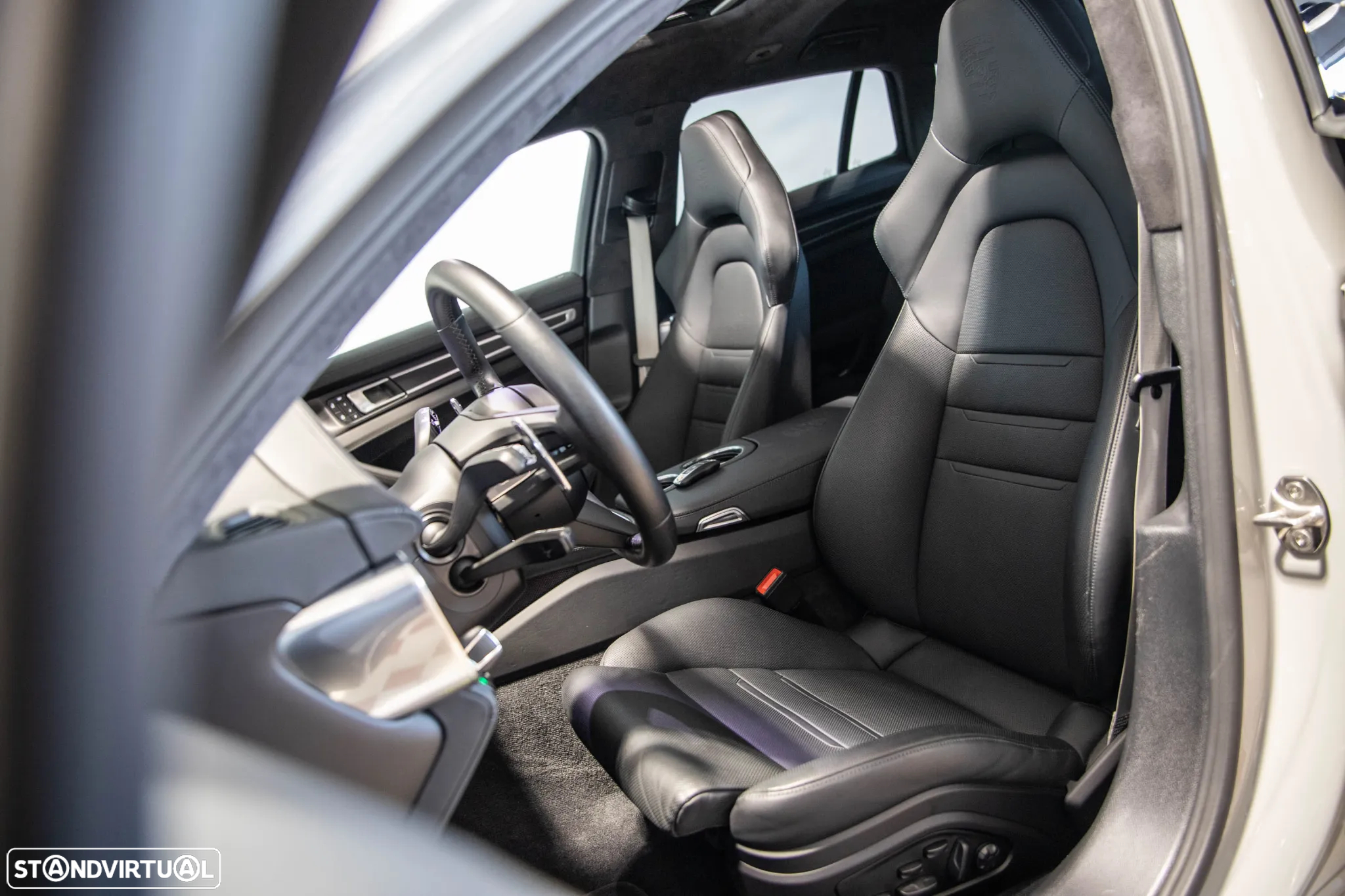 Porsche Panamera Sport Turismo 4 E-Hybrid - 14