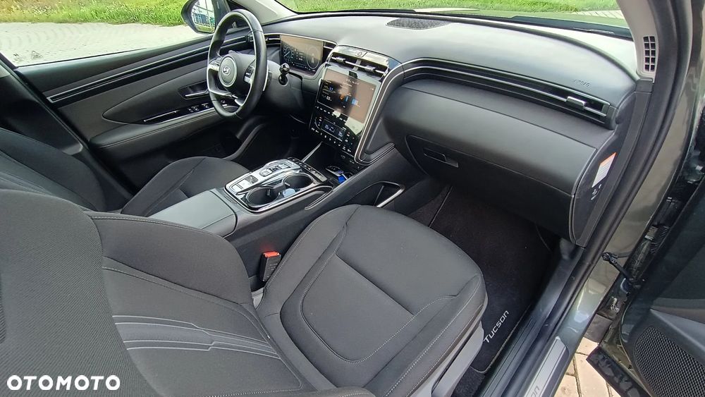Hyundai Tucson 1.6 T-GDi HEV Executive 2WD - 34