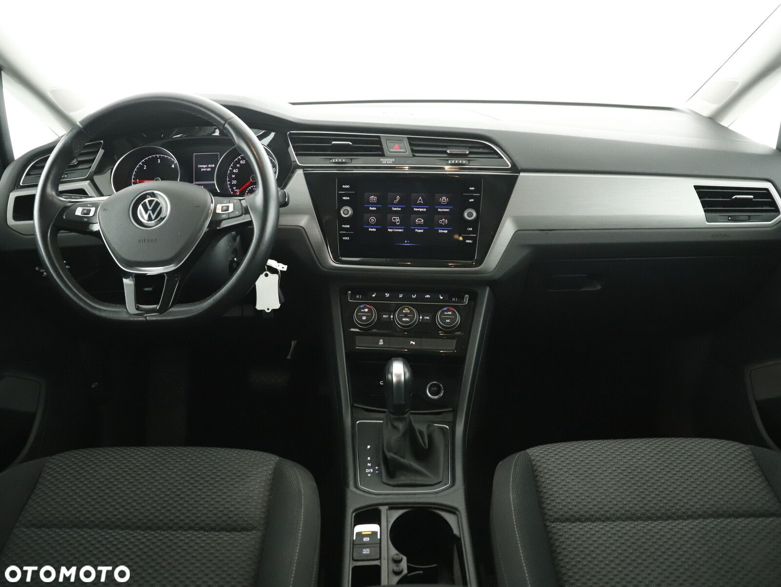 Volkswagen Touran - 13