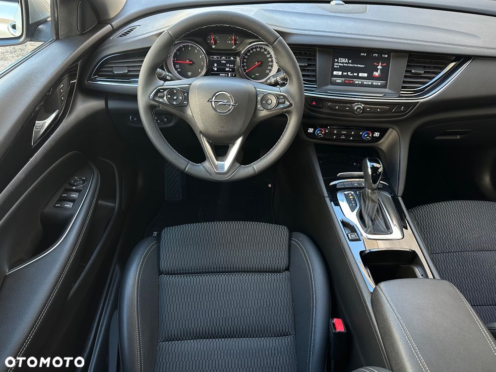 Opel Insignia 1.5 T Exclusive S&S - 23