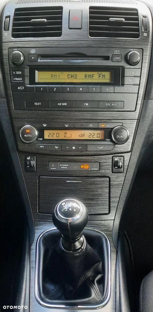 Toyota Avensis 1.8 Executive - 8