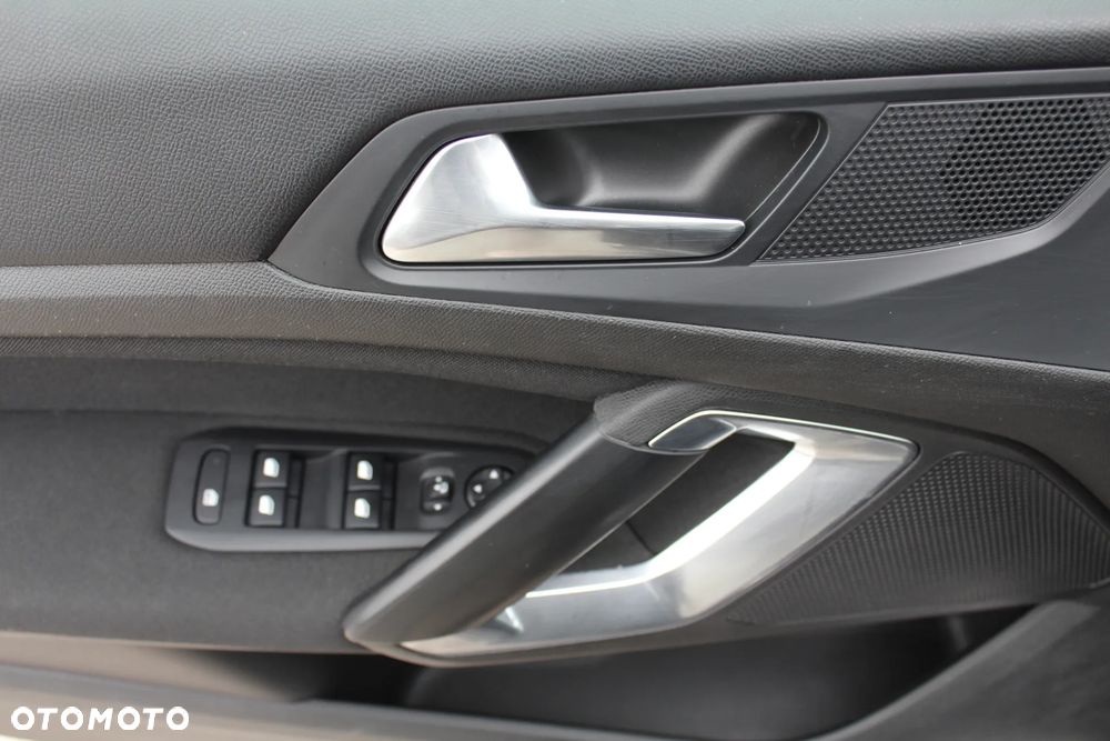 Peugeot 308 PureTech 110 Stop & Start Style - 16