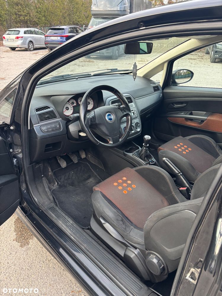 Fiat Punto 1.4 16V Dynamic - 5