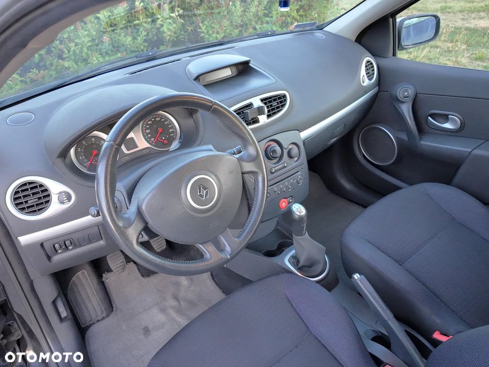 Renault Clio 1.6 16V Expression - 7