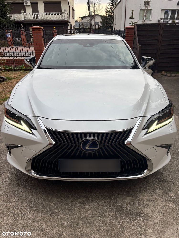 Lexus ES - 1