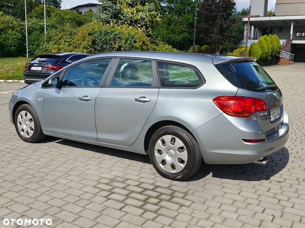 Opel Astra 1.4 T Enjoy - 19