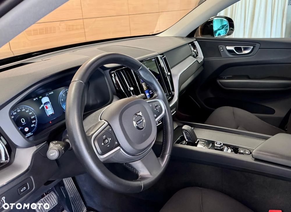 Volvo XC 60 T5 AWD Momentum - 10