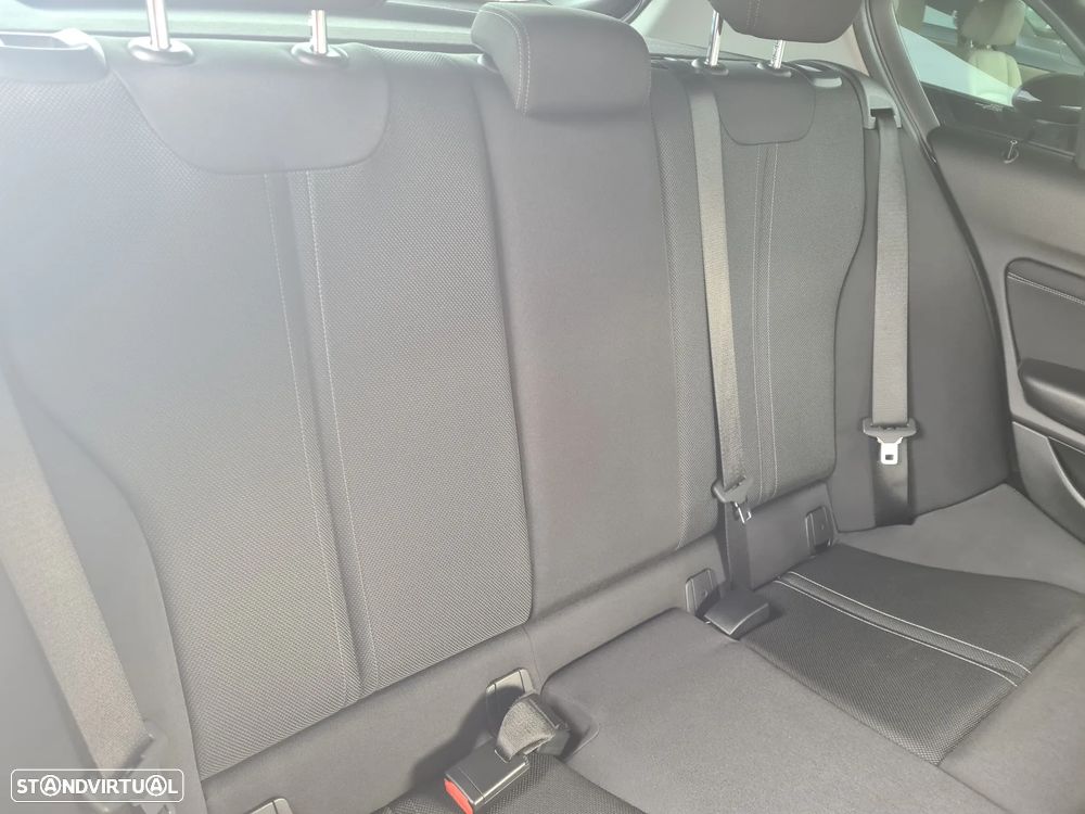 BMW 116 d EDynamics Advantage - 24