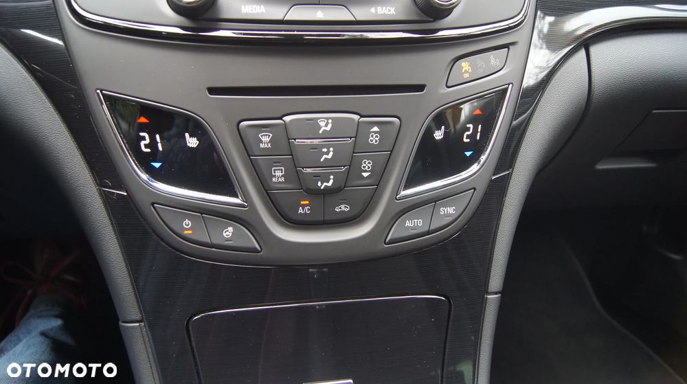 Opel Insignia 2.0 Exclusive - 23