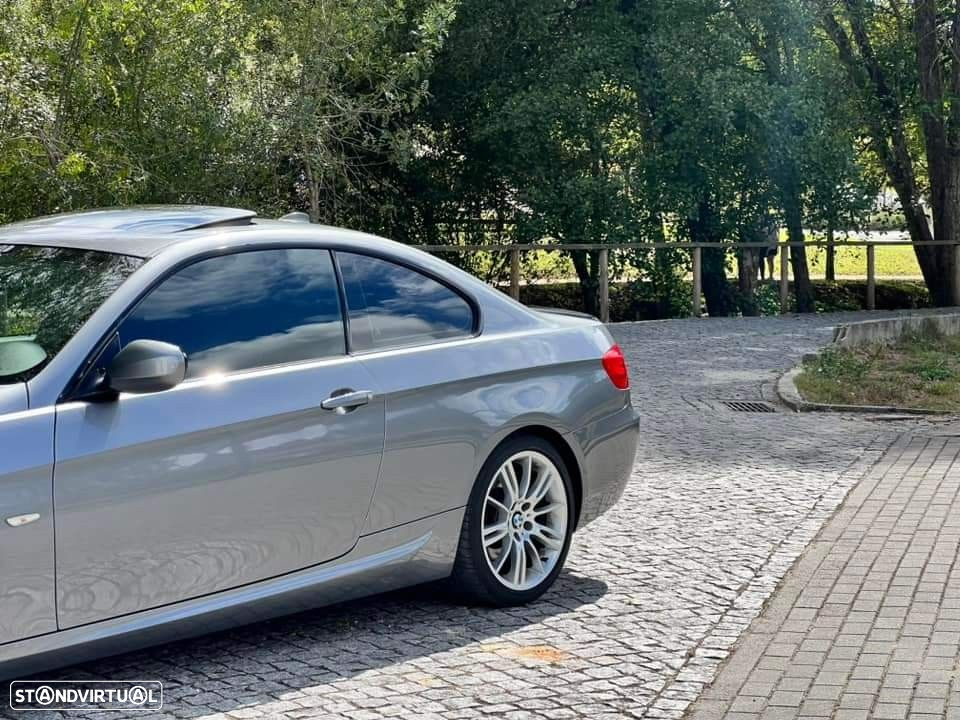 BMW 320 d Coupe Edição M Auto - 6