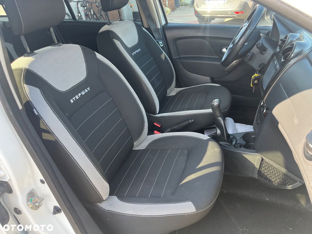 Dacia Logan dCi 90 S&S Stepway Celebration - 22