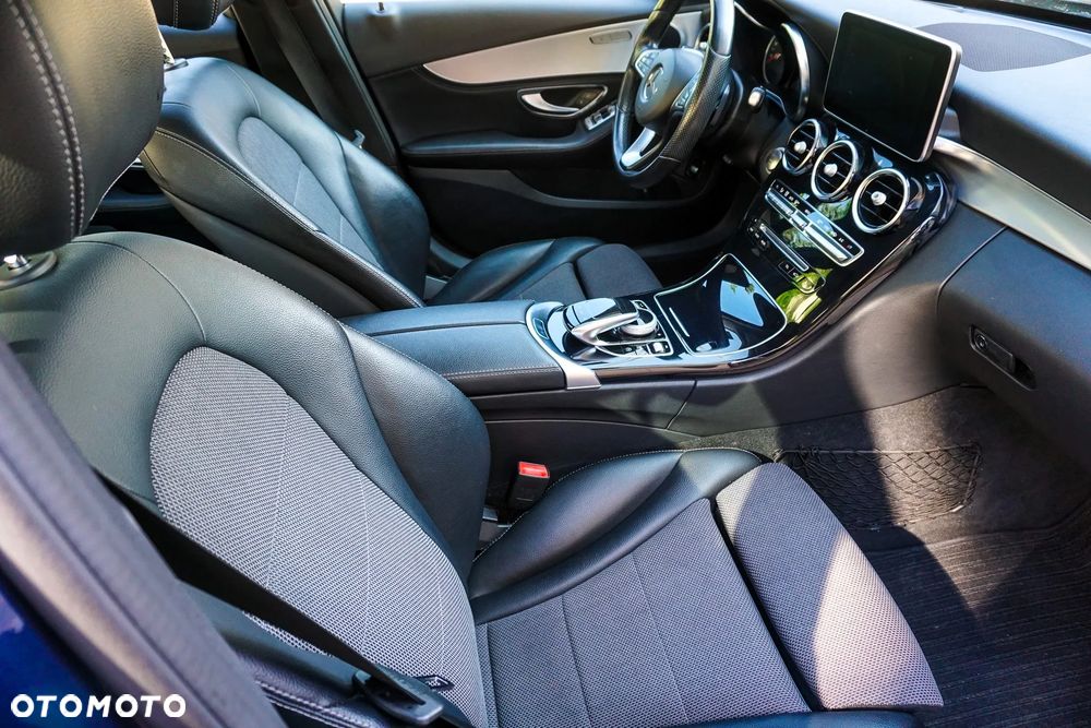 Mercedes-Benz Klasa C 200 7G-TRONIC Avantgarde - 34