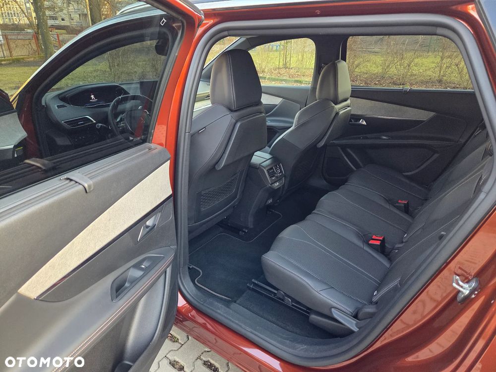 Peugeot 5008 BlueHDi 130 EAT8 GT - 11