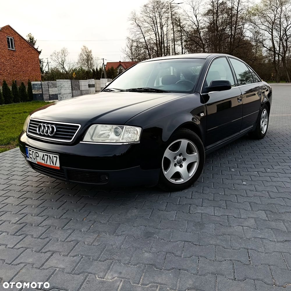 Audi A4 Limousine - 1