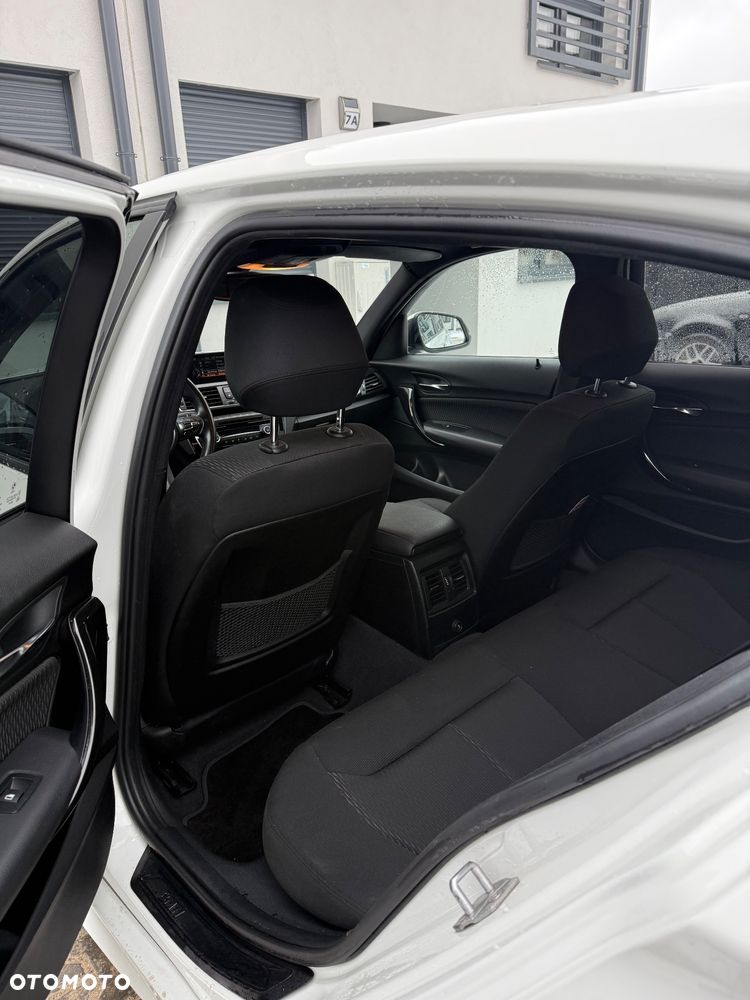 BMW Seria 1 118i Edition M Sport Shadow - 11