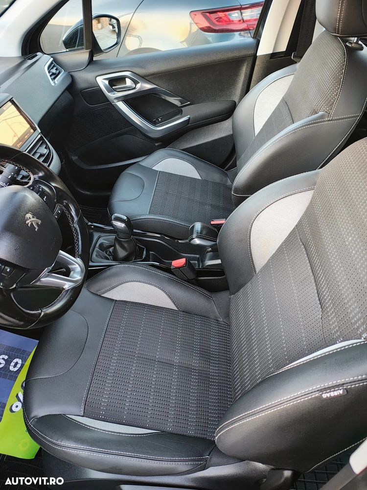 Peugeot 2008 PureTech 110 Stop&Start Allure - 22