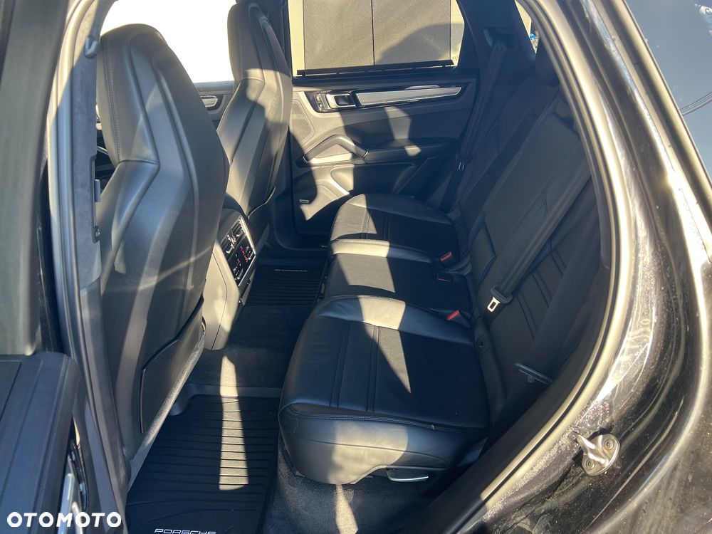 Porsche Cayenne E-Hybrid Tiptronic S Platinum Edition - 17