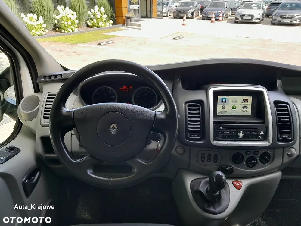 Renault TRAFIC - 10