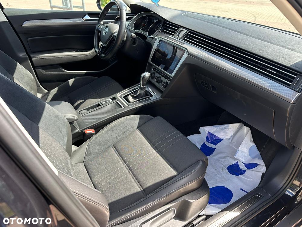 Volkswagen Passat Alltrack 2.0 TDI SCR DSG 4Motion - 25