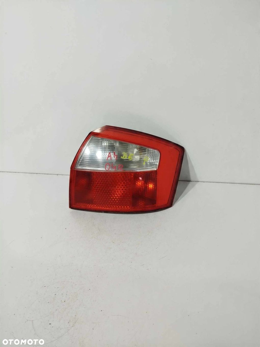 LAMPA PRAWA TYLNA TYŁ AUDI A4 B6 SEDAN 00- 04 - 1