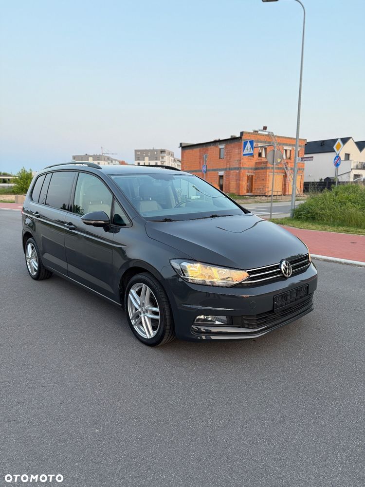 Volkswagen Touran - 2