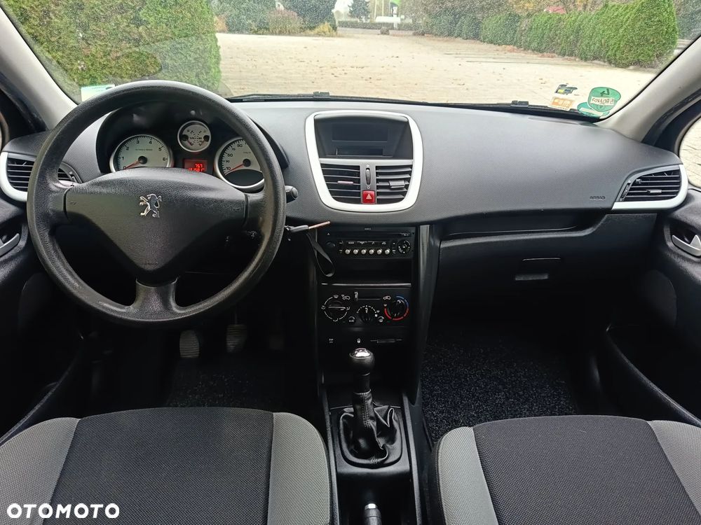 Peugeot 207 2009 photo 5