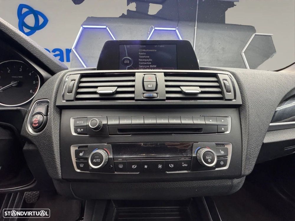 BMW 120 d Sport Line - 12